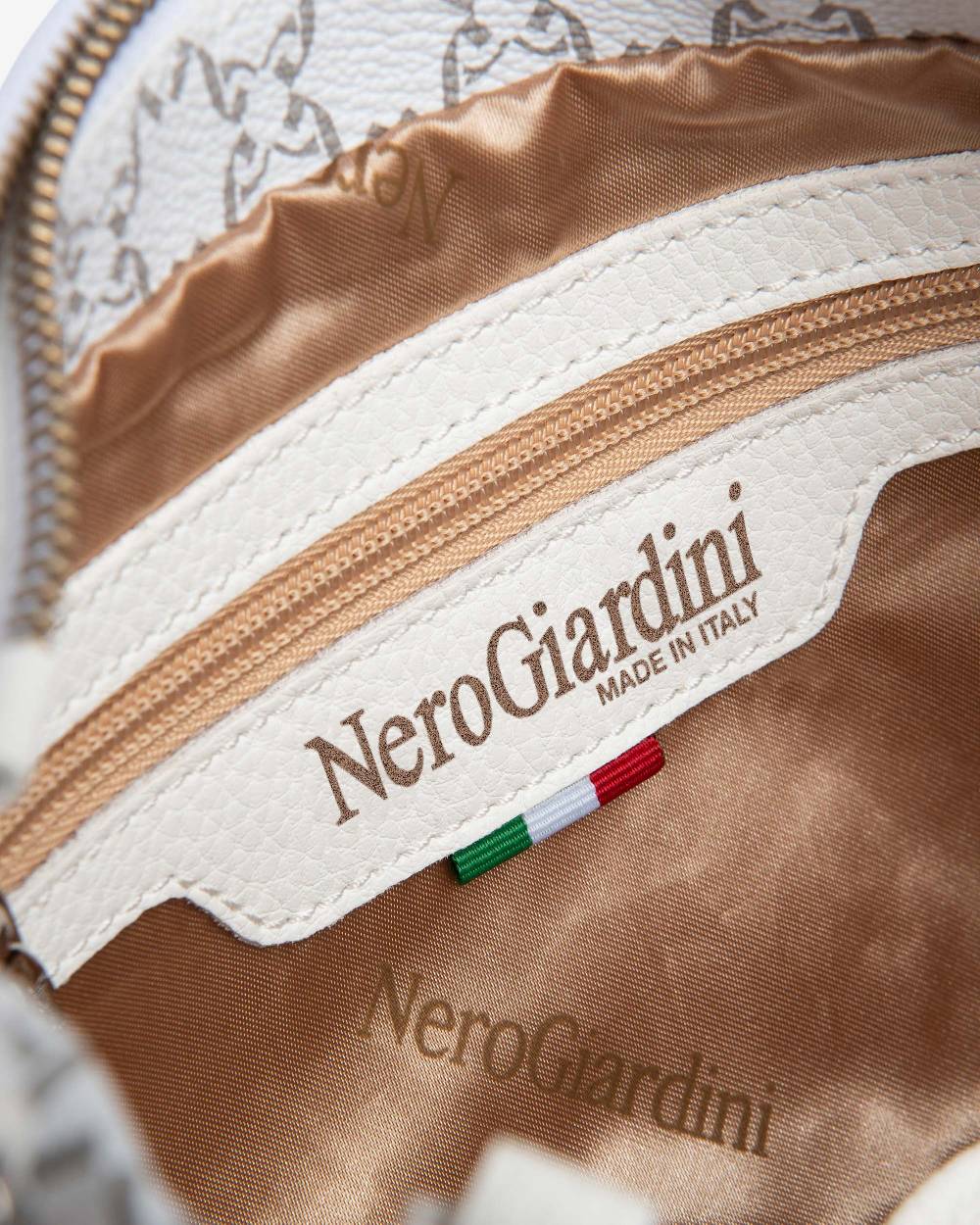 NeroGiardini Art. E443741D Fino Al -60%