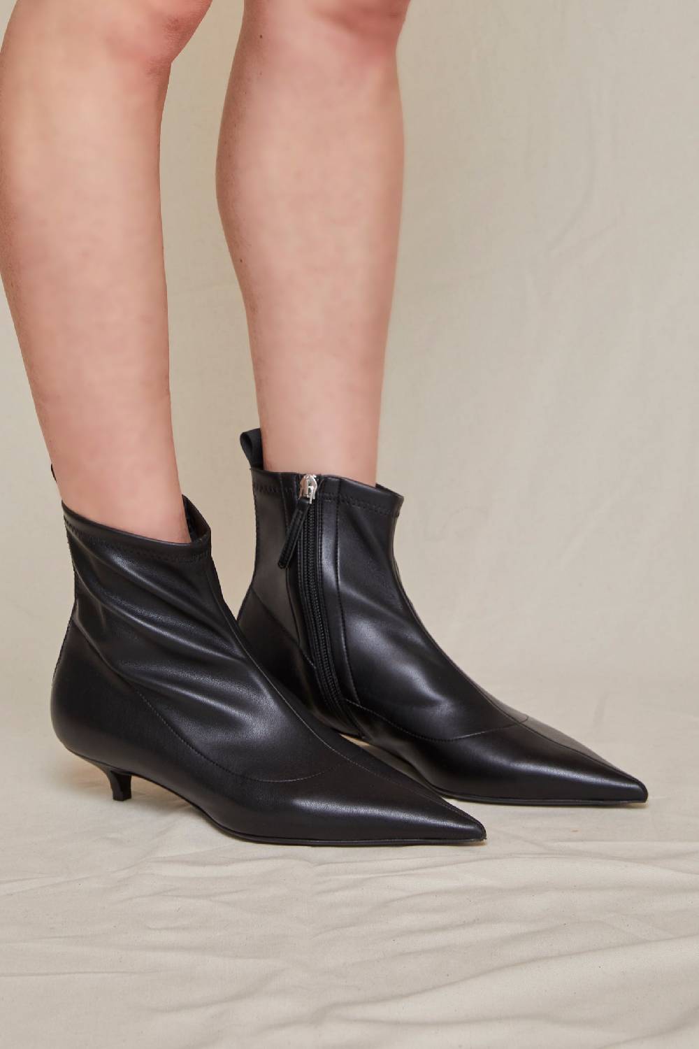Kalliste K30 KITTEN HEEL BOOTS BLACK Convenienza