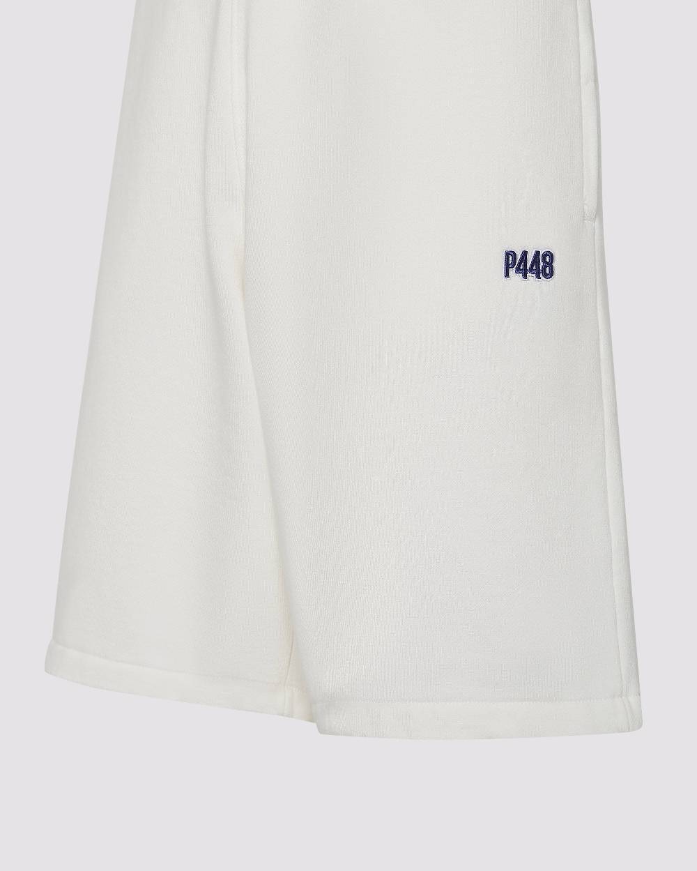 P448 P448 Short Off-White Negozi Online