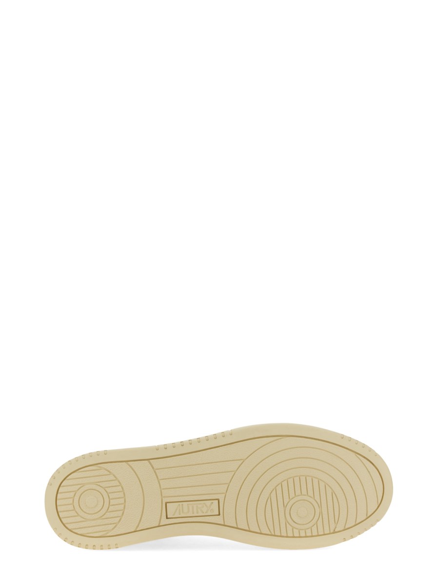 AUTRY SNEAKER MEDALIST LOW IN PELLE 50% di sconto per tempo limitato