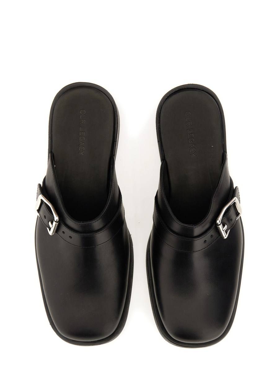 OUR LEGACY MULE CAMION IN PELLE SPAZZOLATA Fino al 50% di sconto
