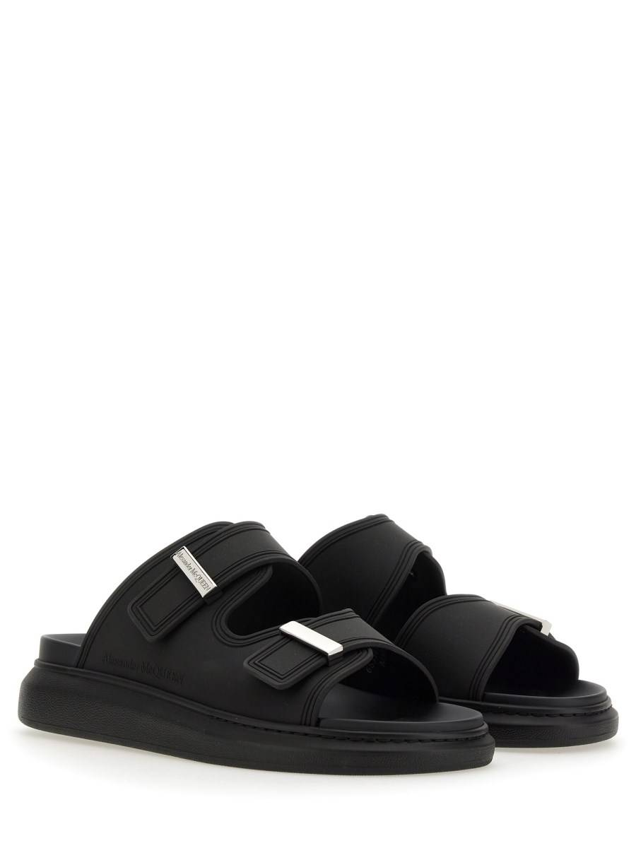 ALEXANDER McQUEEN SANDALO HYBRID OVERSIZE IN GOMMA CON DOPPIO CINTURINO Only for today