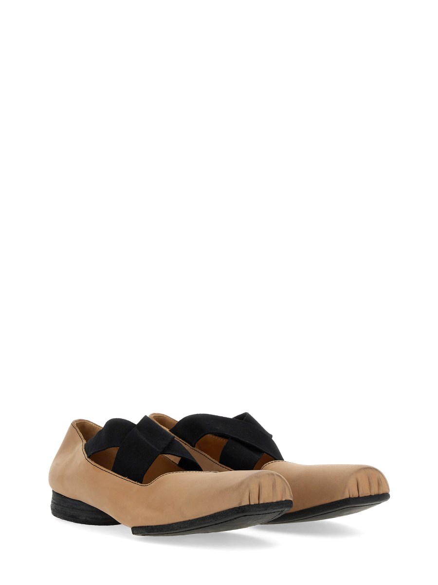 UMA WANG BALLERINA IN PELLE CON FASCE ELASTICHE Limitato a 3 giorni