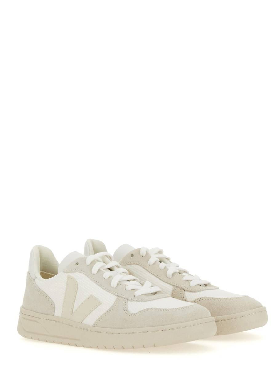 VEJA SNEAKER V-10 IN PELLE Offerta esclusiva