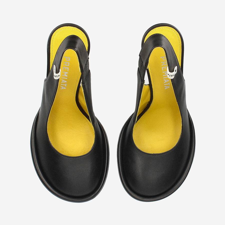 Premiata Chanel M6767A in pelle In Vendita