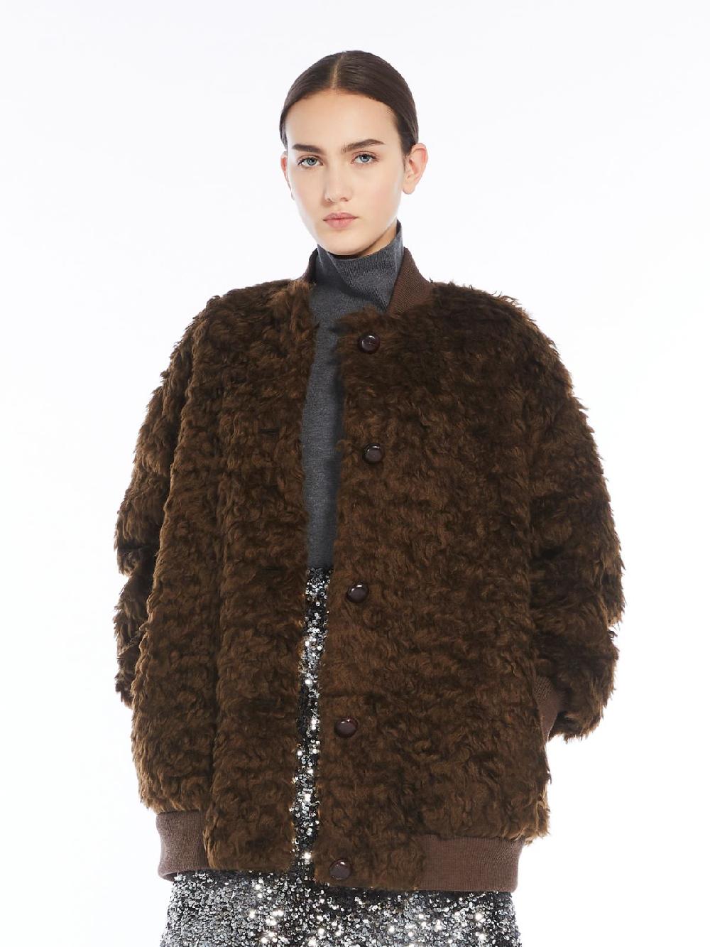 Weekend Bomber corto in tessuto furry Consegna Veloce