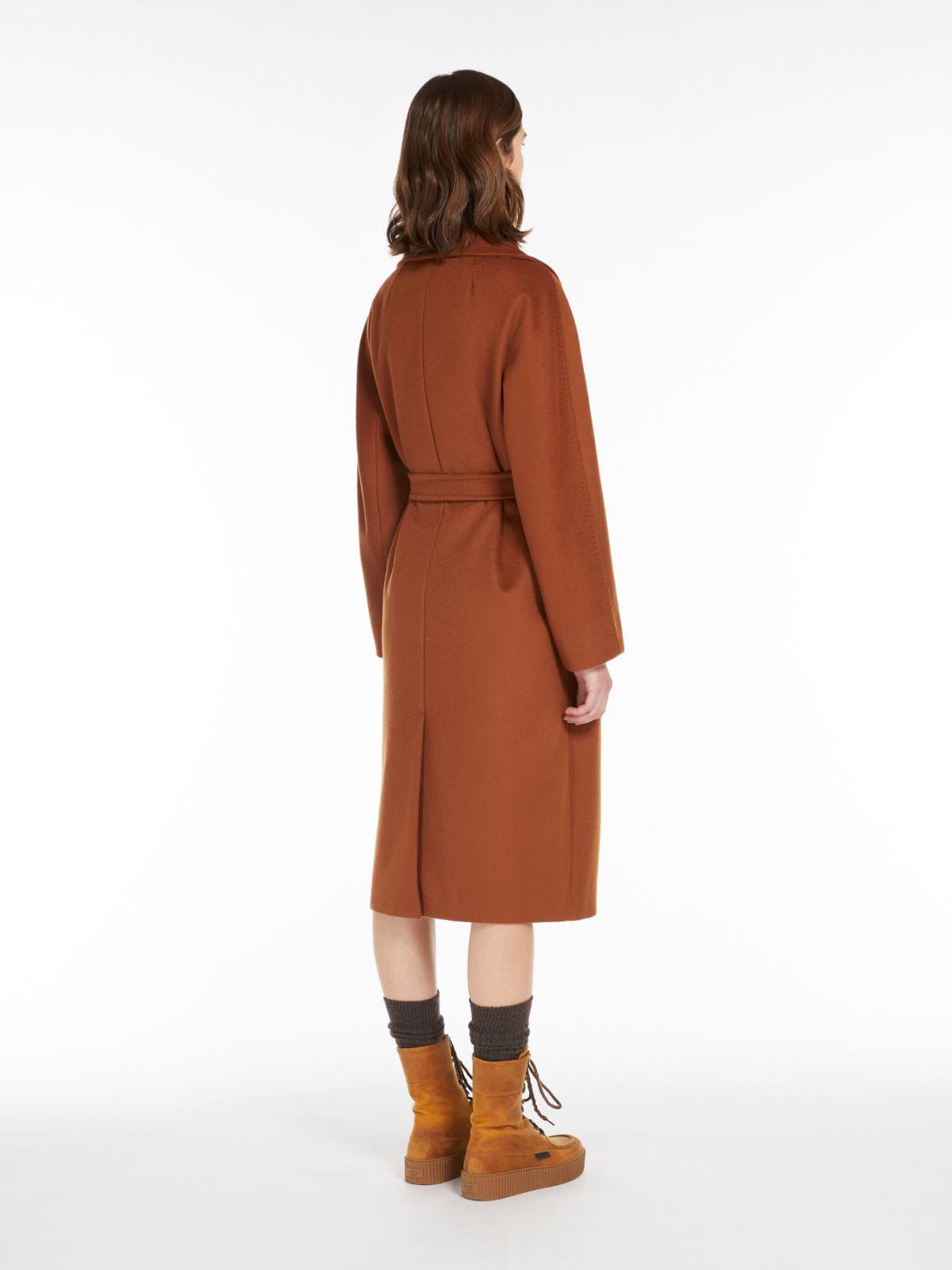 Weekend Cappotto in lana con cintura In Vendita