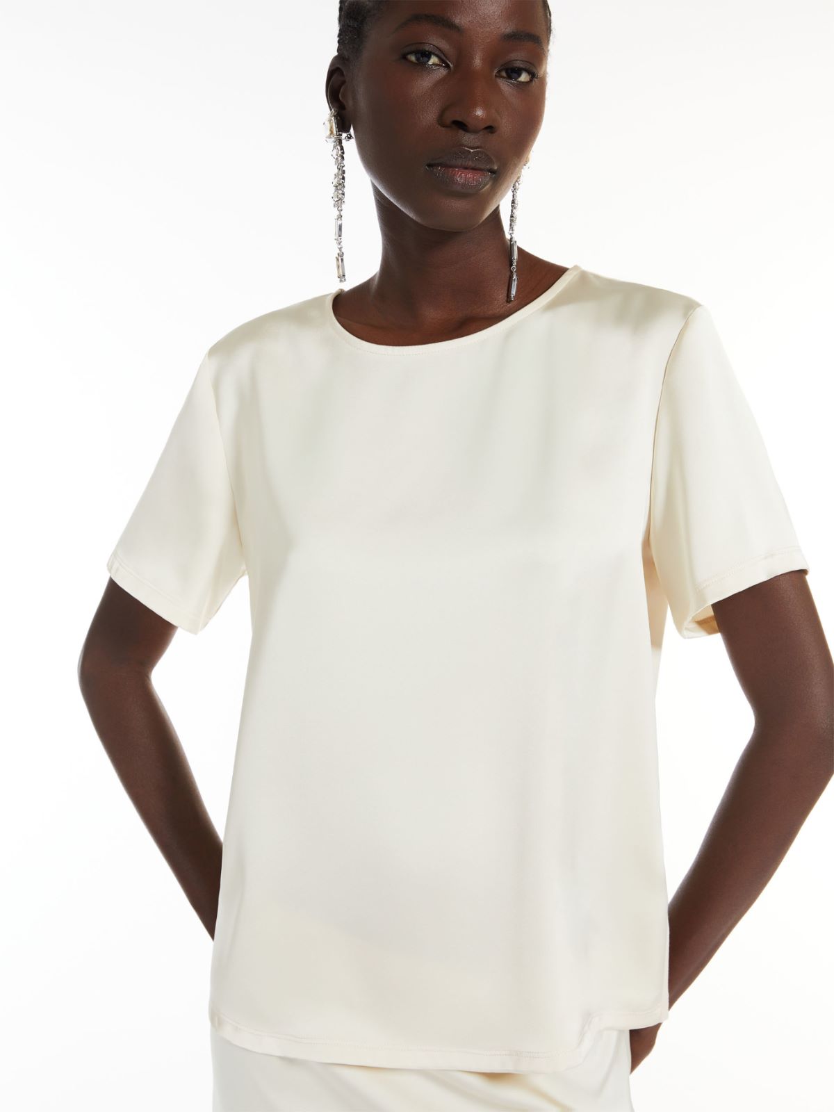 Weekend T-shirt in raso e jersey Comprane uno, ottenene uno gratis
