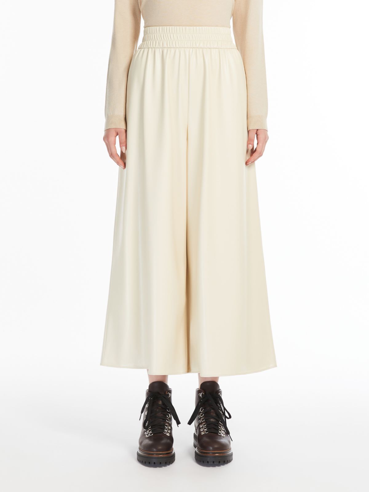 Weekend Pantalone in tessuto spalmato Sconti questo mese