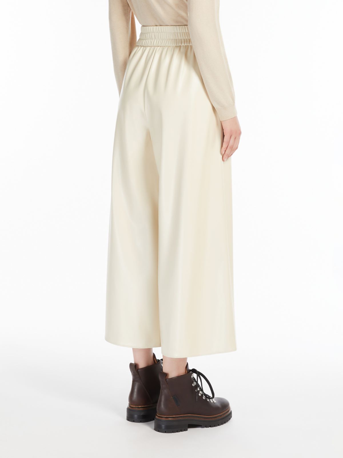 Weekend Pantalone in tessuto spalmato Sconti questo mese