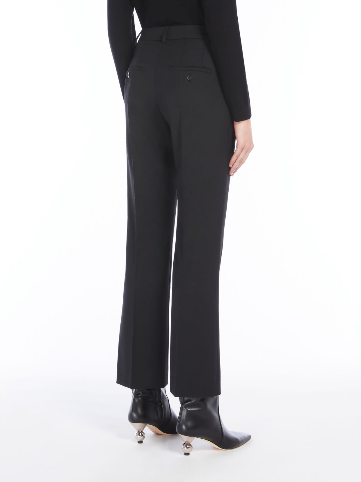 Weekend Pantalone dritto in lana tecnica Acquista Ora
