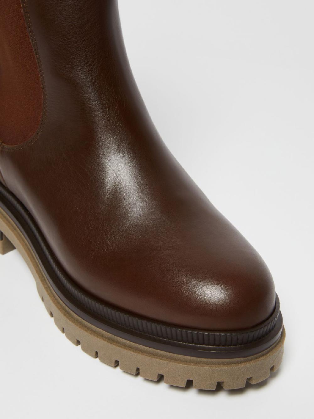 Weekend Ankle boot in pelle semilucida Duty-free
