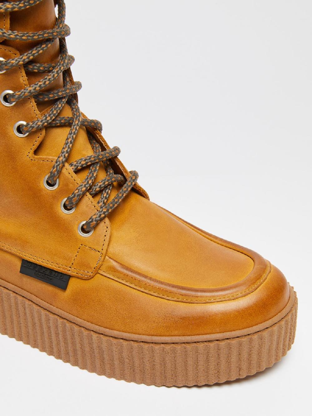 Weekend Stivaletto stringato in cuoio 50% di sconto per tempo limitato