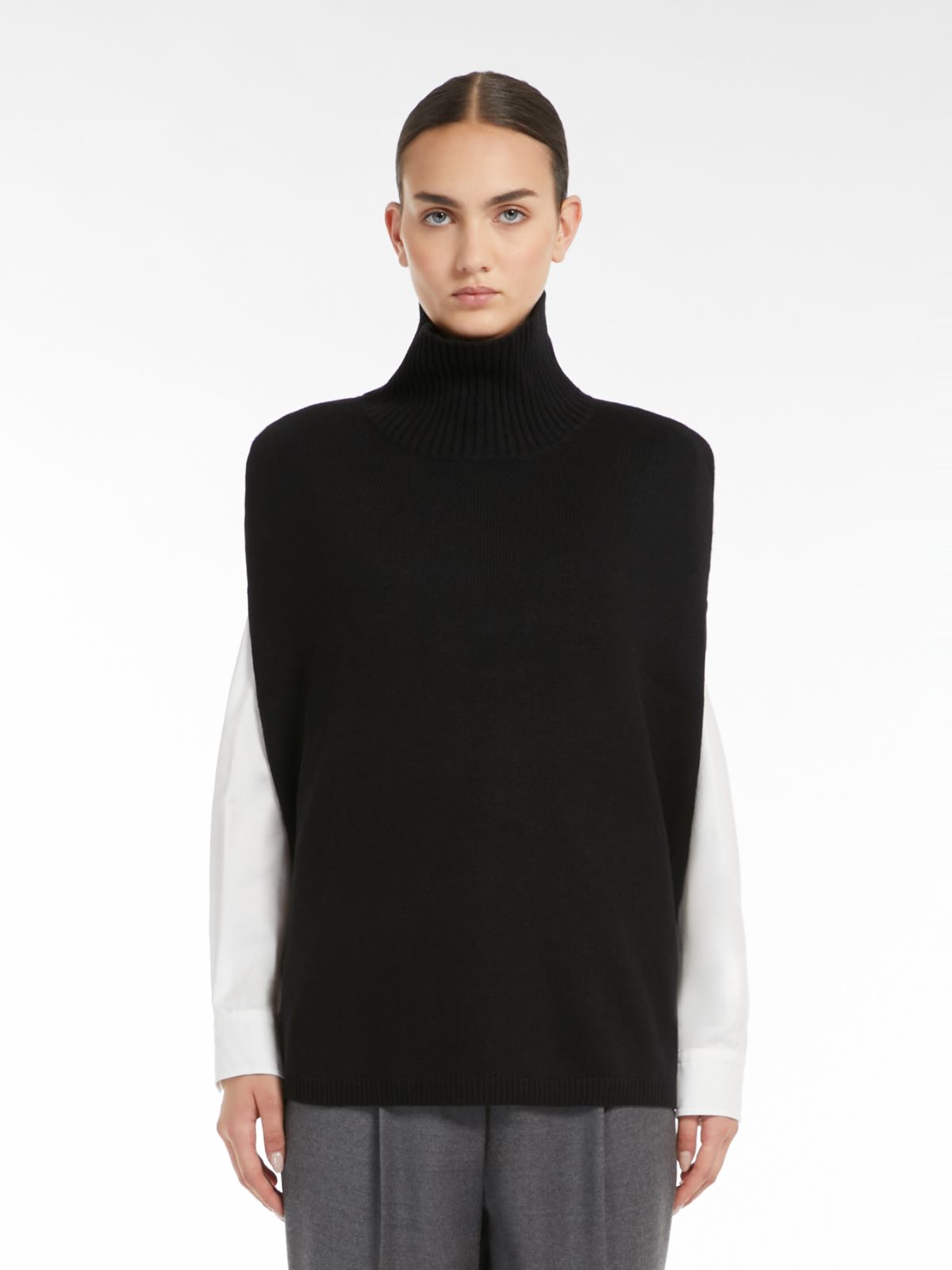 Weekend Poncho dolcevita in cachemire Super Saving Price