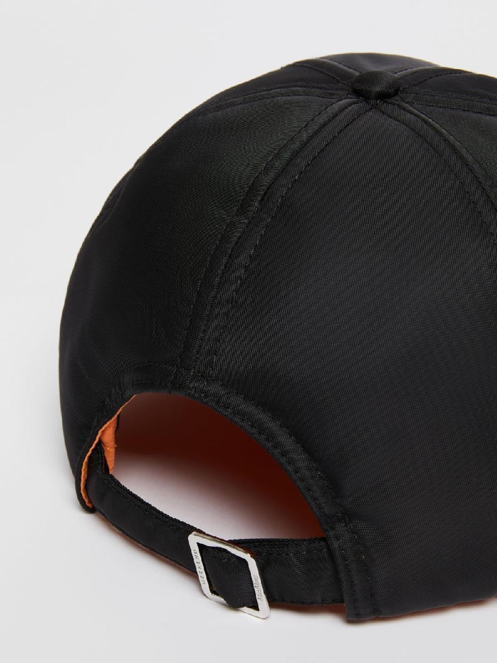 Weekend Cappello in nylon imbottito Nuovo
